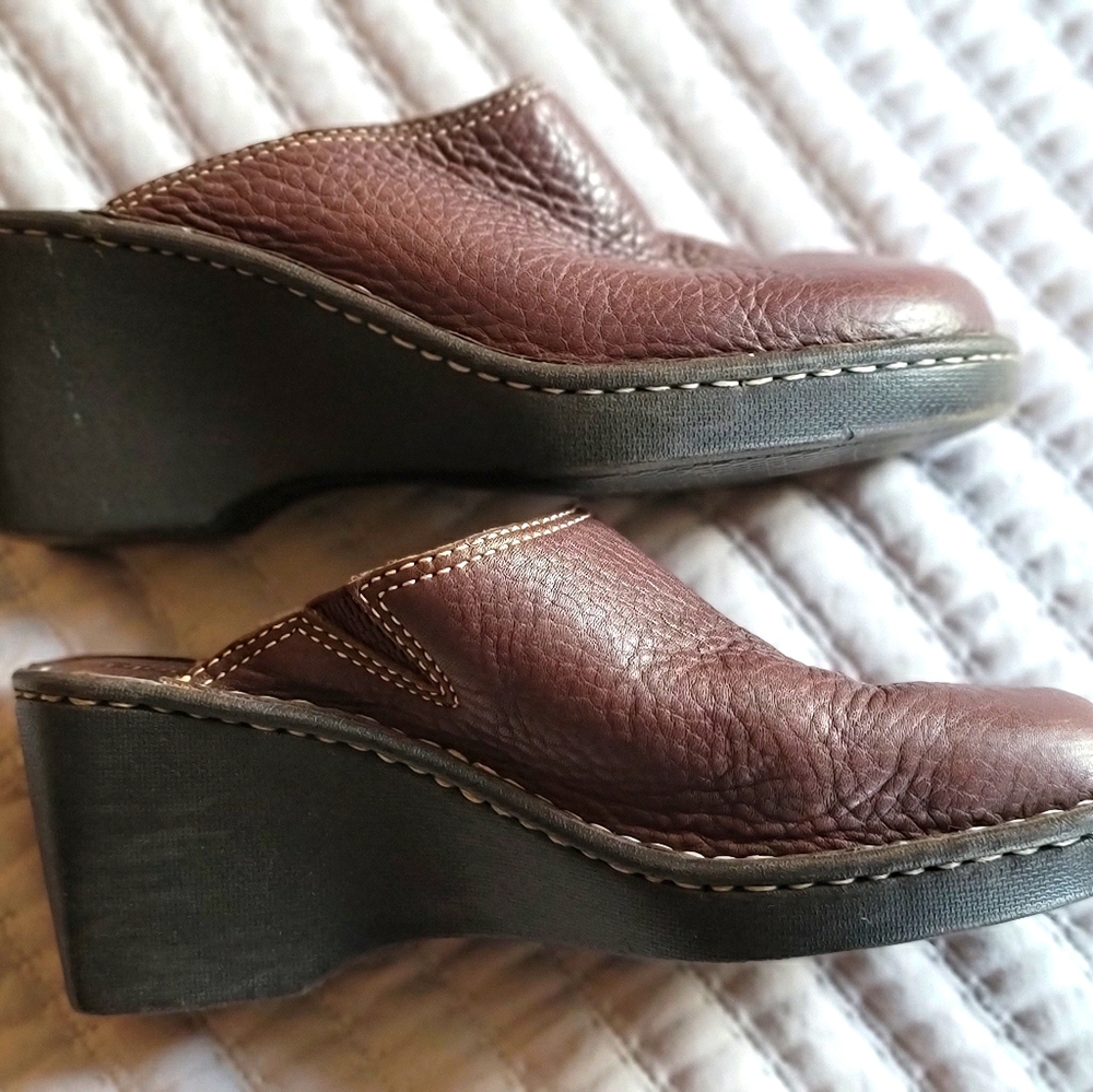 Pebbled leather, Bjorndal mules, clogs, wedge heal